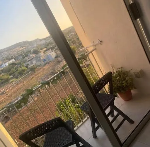 Mellieha Apartment דירה *